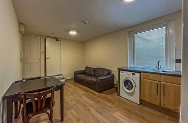 Richmond Road, Plasnewydd, Cardiff - Image 3